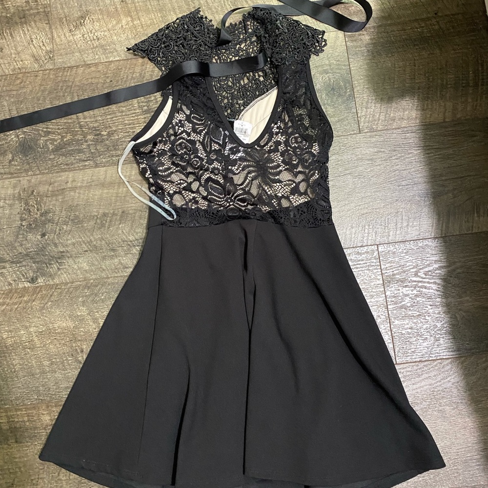 Windsor Black Dress - Picture 2 of 4